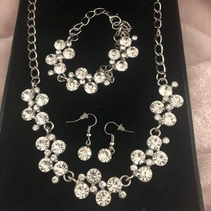 💎👛 BLING! BLING 3 pcset NecklaceBraceletEarrings